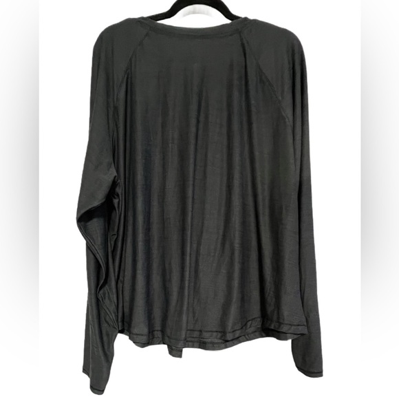 Like New! Old Navy Breathe ON Go-Dry Slub Knit Shirt Size 3X (24/26) Black Jack - Picture 7 of 8